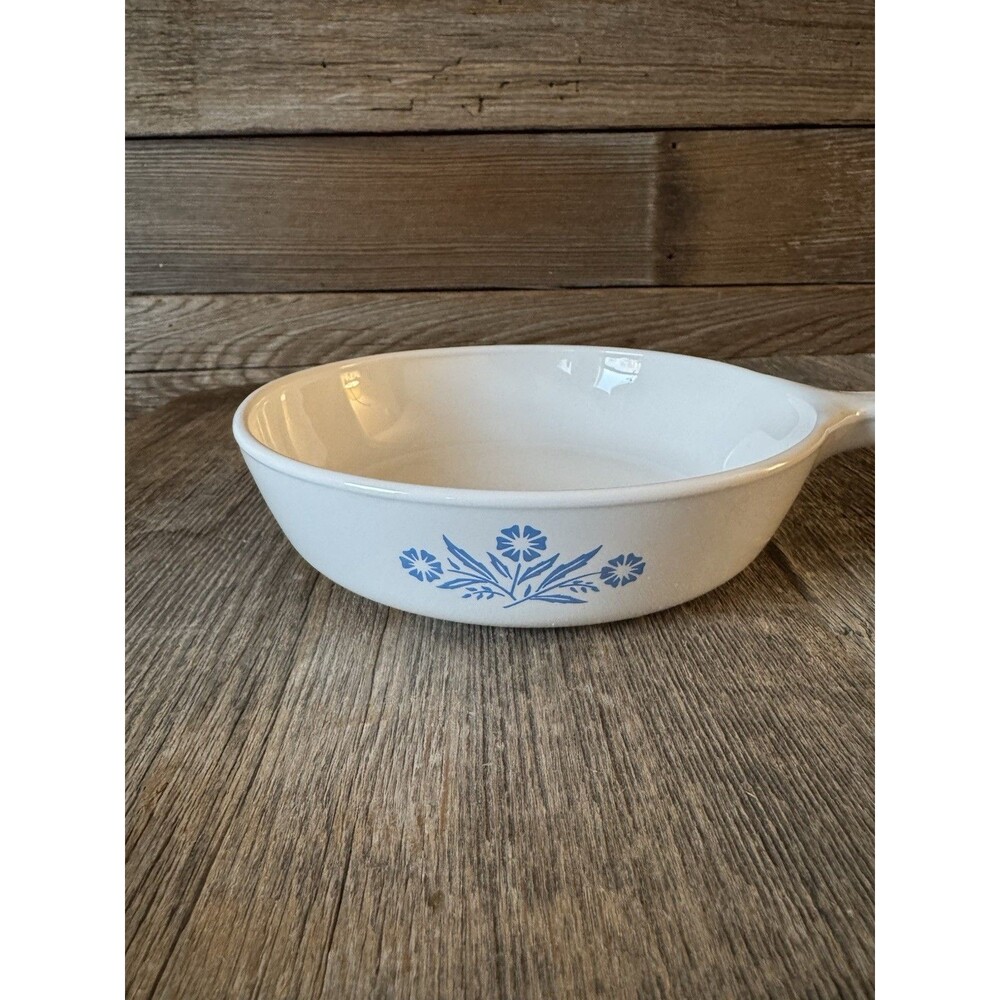 Vintage CorningWare Blue Cornflower P-83-B (or P-81-B) skillet/saucepan - Picture 3 of 4